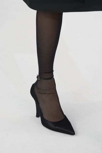 Look 3